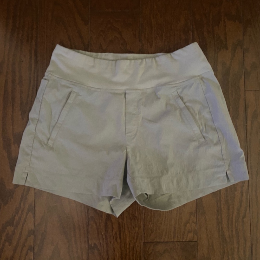 ATHLETA Beige Trekkie North Shorts